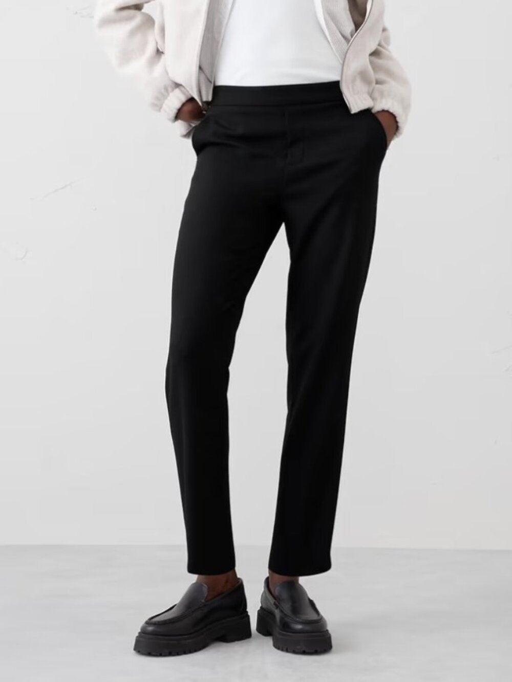 Banana Republic Hayden Tapered Pants Size: 8P